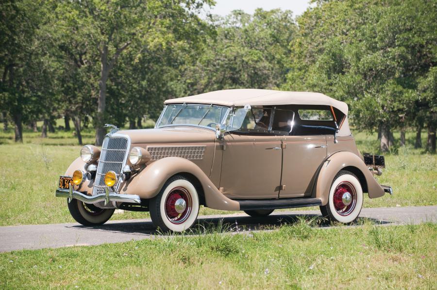  Ford DeLuxe Phaeton 1935 года  (фото 1 из 33)